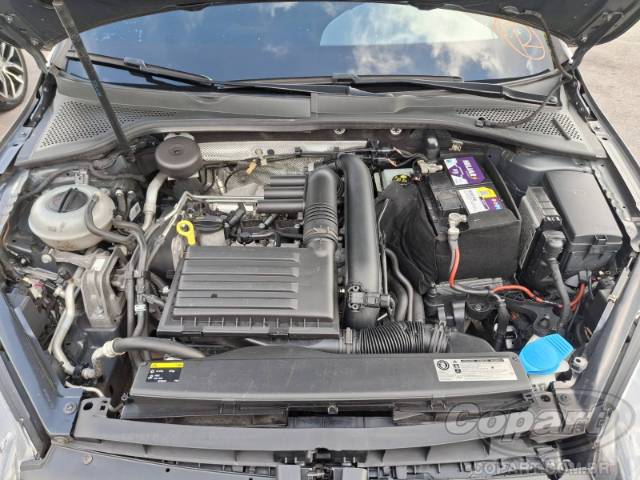 2015 VOLKSWAGEN GOLF 
