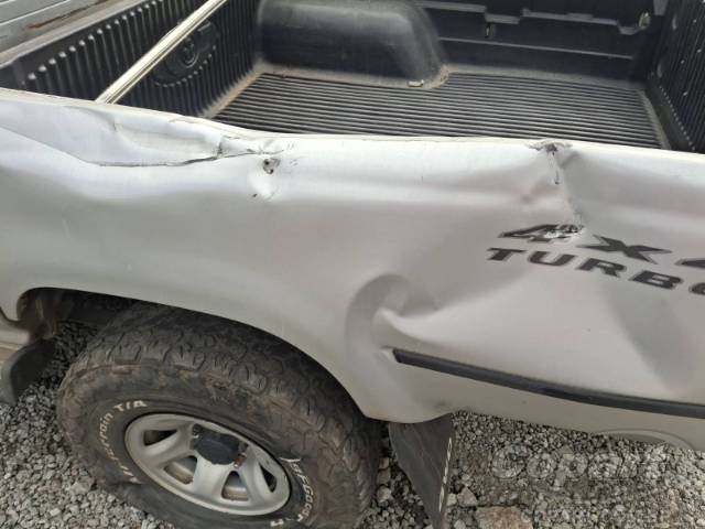 2004 TOYOTA HILUX CD 