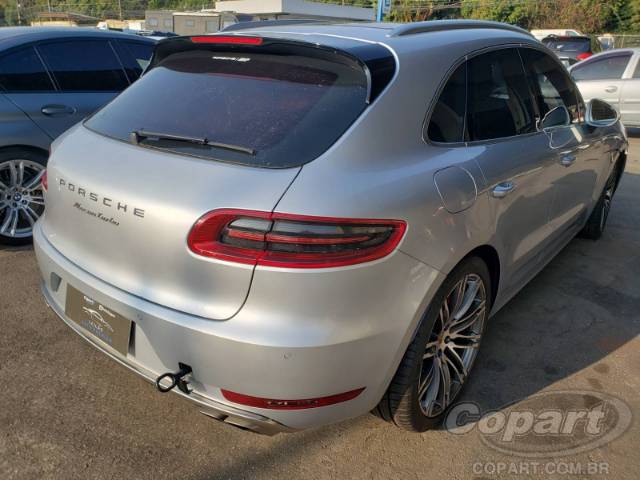 2015 PORSCHE MACAN 
