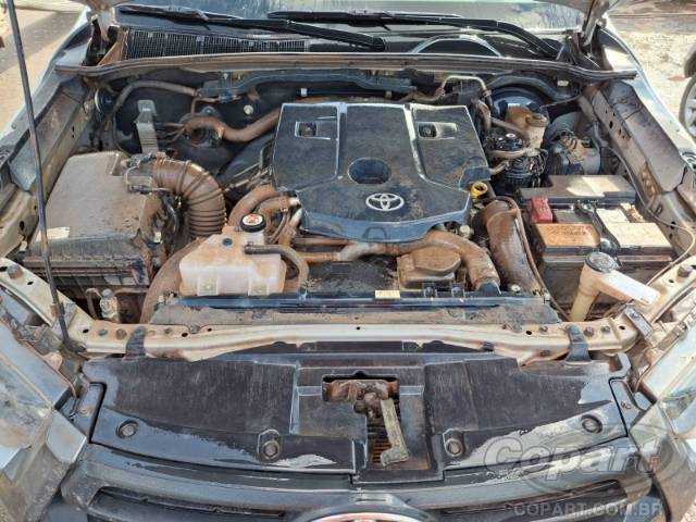 2024 TOYOTA HILUX CD 