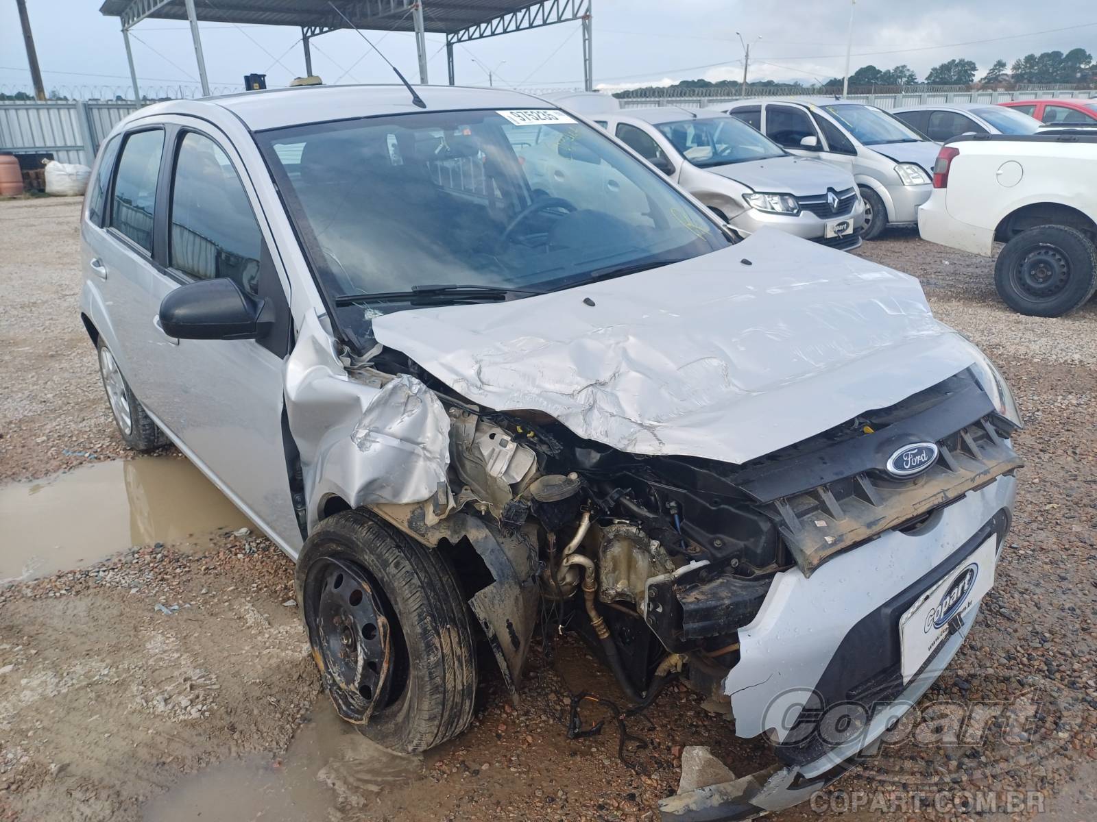 Veículo Ford Fiesta Ford Fiesta Flex 1.0 2013 Médio Dano Frontal 2013 em leilão