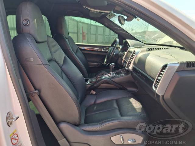 2014 PORSCHE CAYENNE 