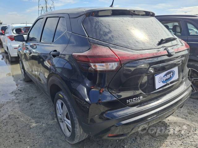 2025 NISSAN Kicks Play 