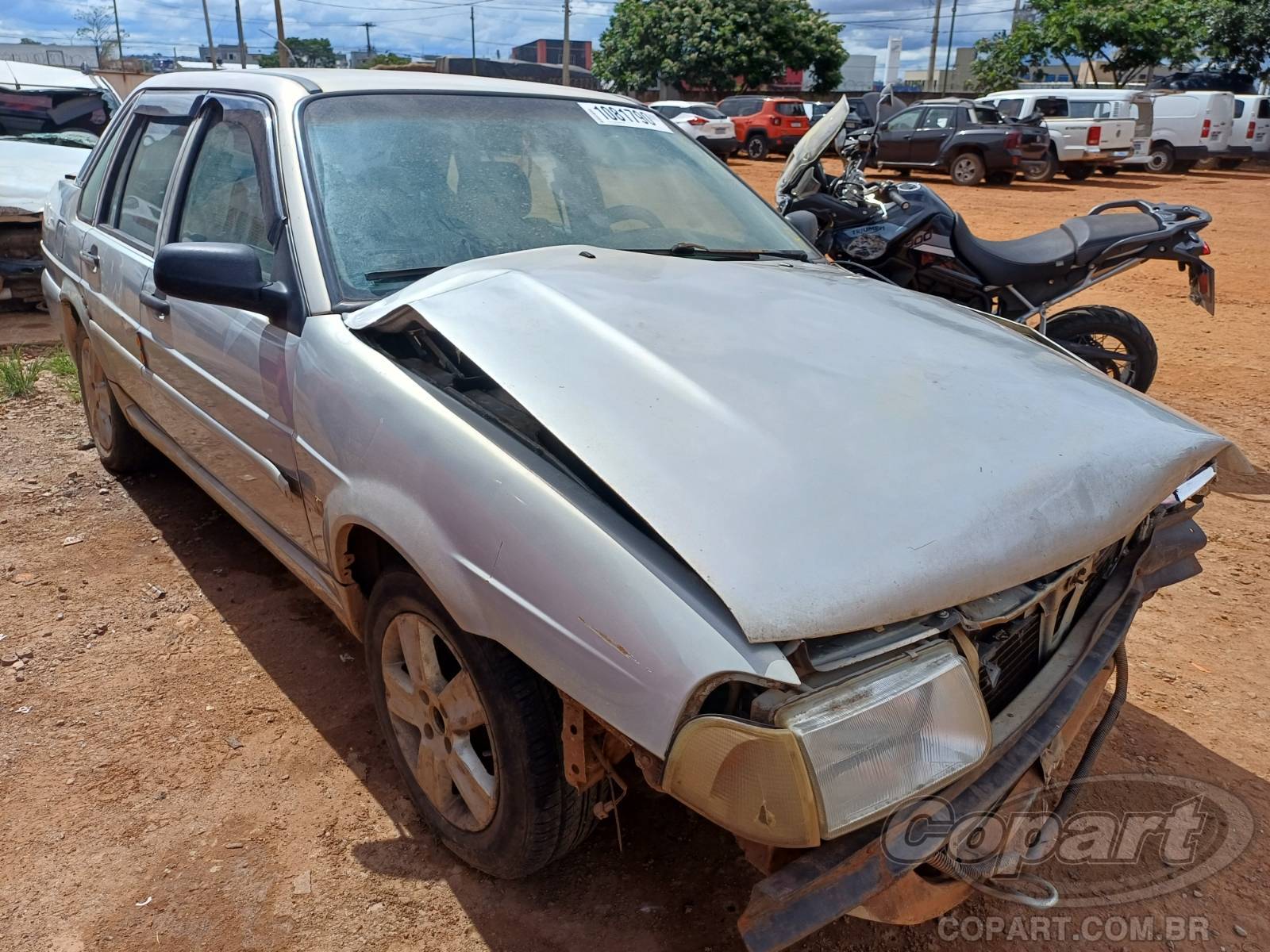 Veículo VW - VolksWagen Santana VOLKSWAGEN SANTANA 2.0 2001 em leilão