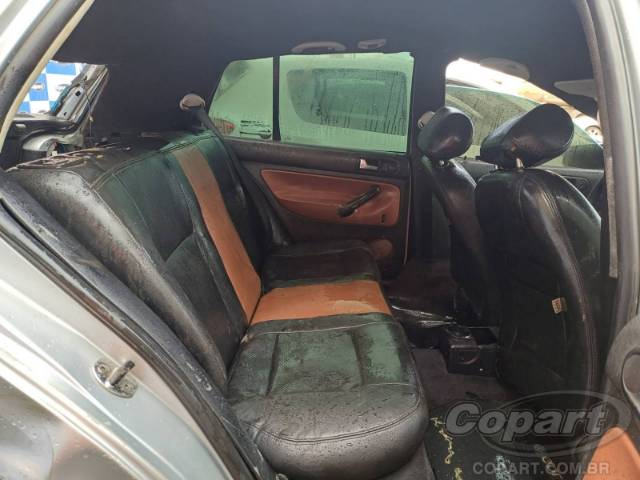 2004 VOLKSWAGEN GOLF 