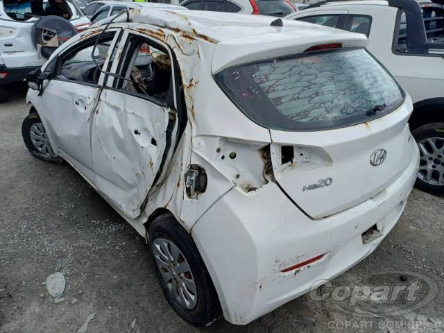 2014 HYUNDAI HB20 