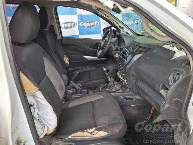 2023 NISSAN FRONTIER CD 