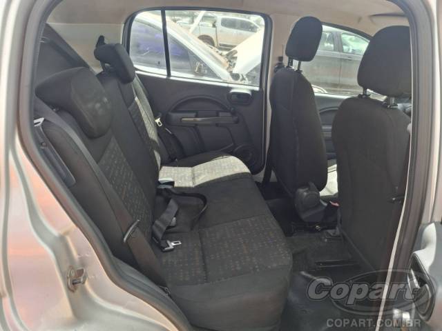 2015 FIAT UNO 