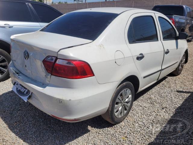 2015 VOLKSWAGEN VOYAGE 