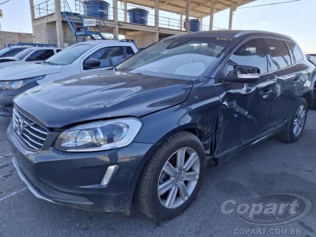 2017 VOLVO XC60 