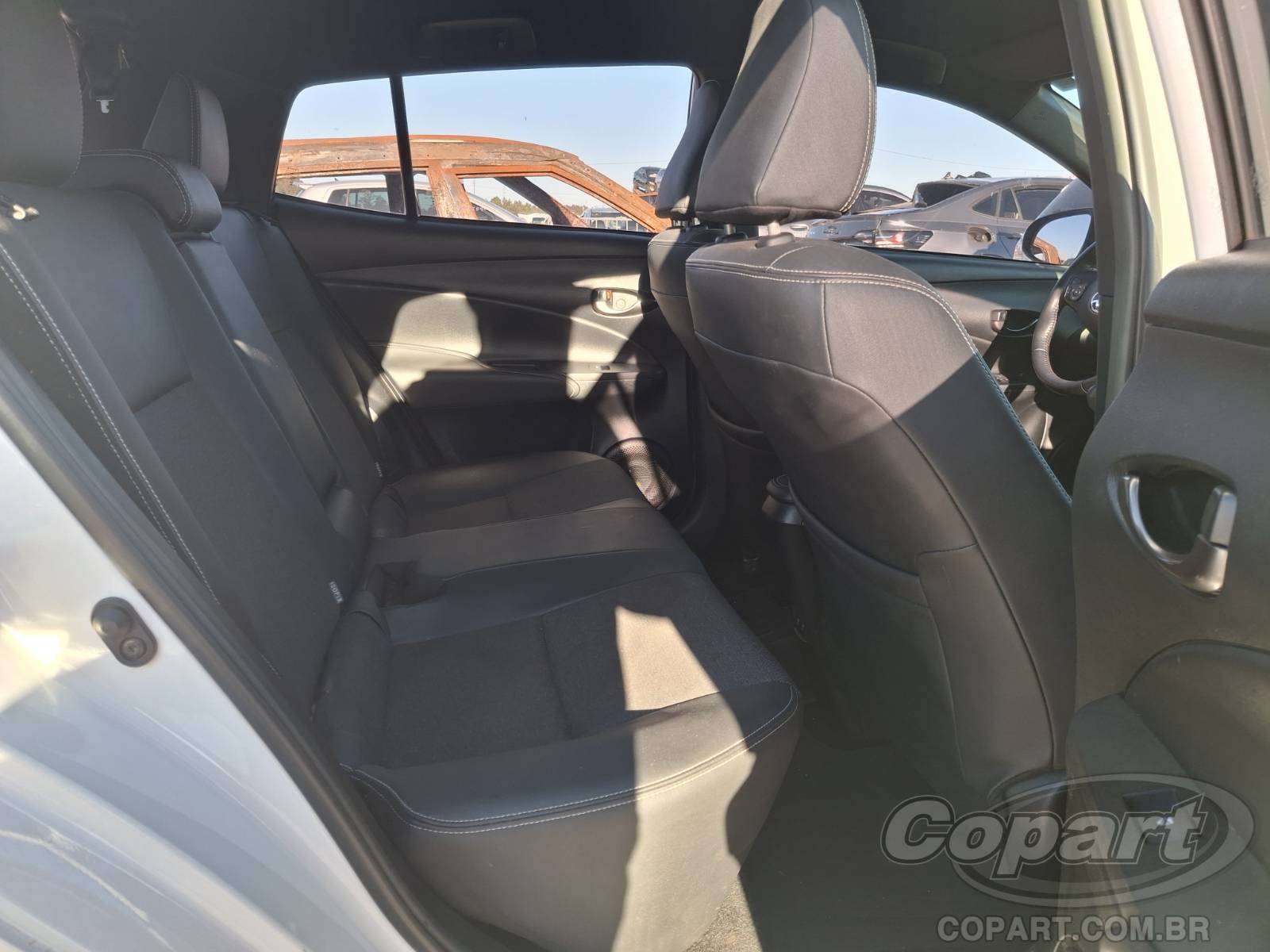 2023 TOYOTA YARIS — foto 6 de 10