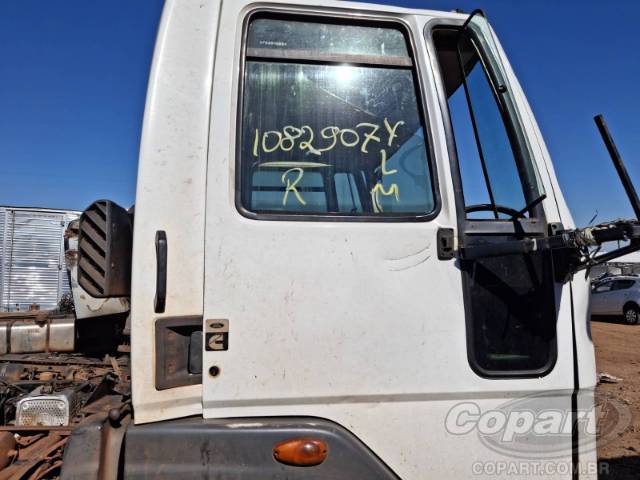2015 FORD CARGO 816 