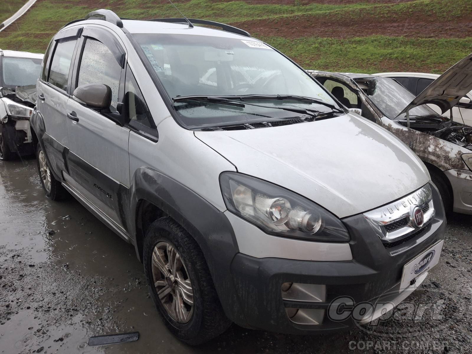 Veículo Fiat Idea Fiat Idea Adventure 1.8 16V E.torQ 2014 2014 em leilão