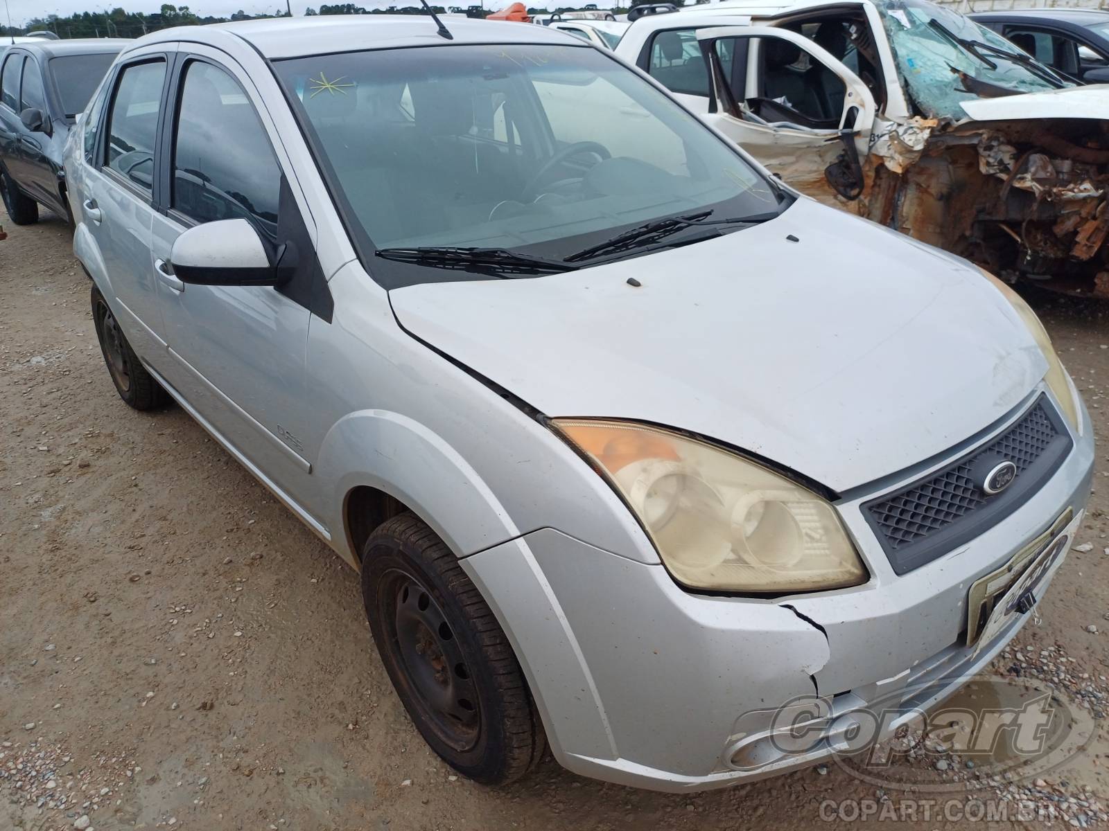 Veículo Ford Fiesta Ford Fiesta Sedan Flex 1.6 2010 Médio Dano Traseiro 2010 em leilão