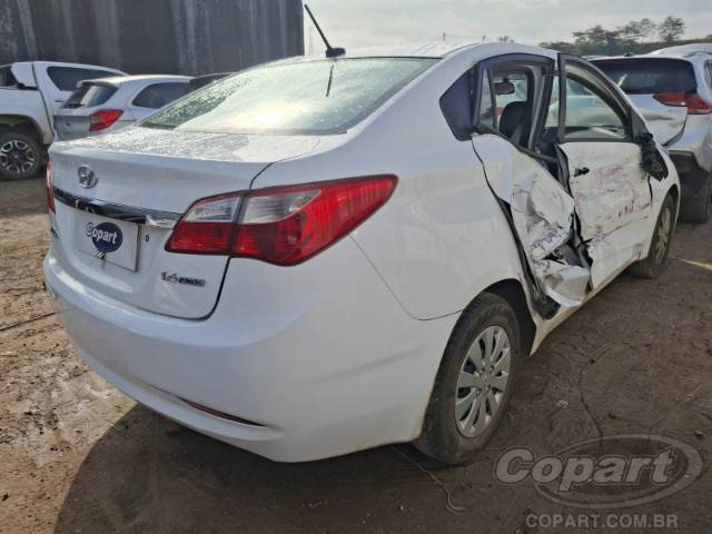 2015 HYUNDAI HB20S 
