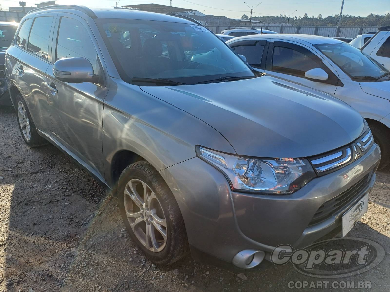 Veículo Mitsubishi Outlander 2014 MITSUBISHI OUTLANDER 2.0 16V MIVEC 2014 em leilão