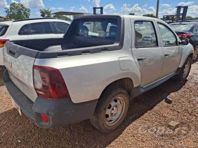 2018 RENAULT DUSTER OROCH 