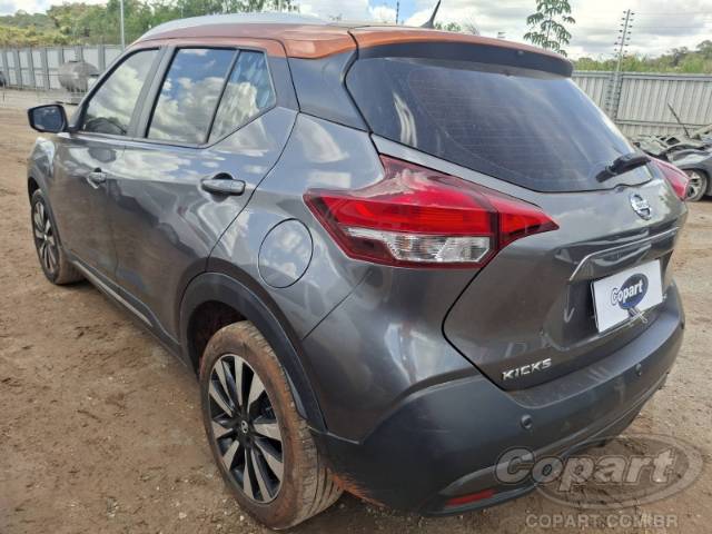 2017 NISSAN KICKS 