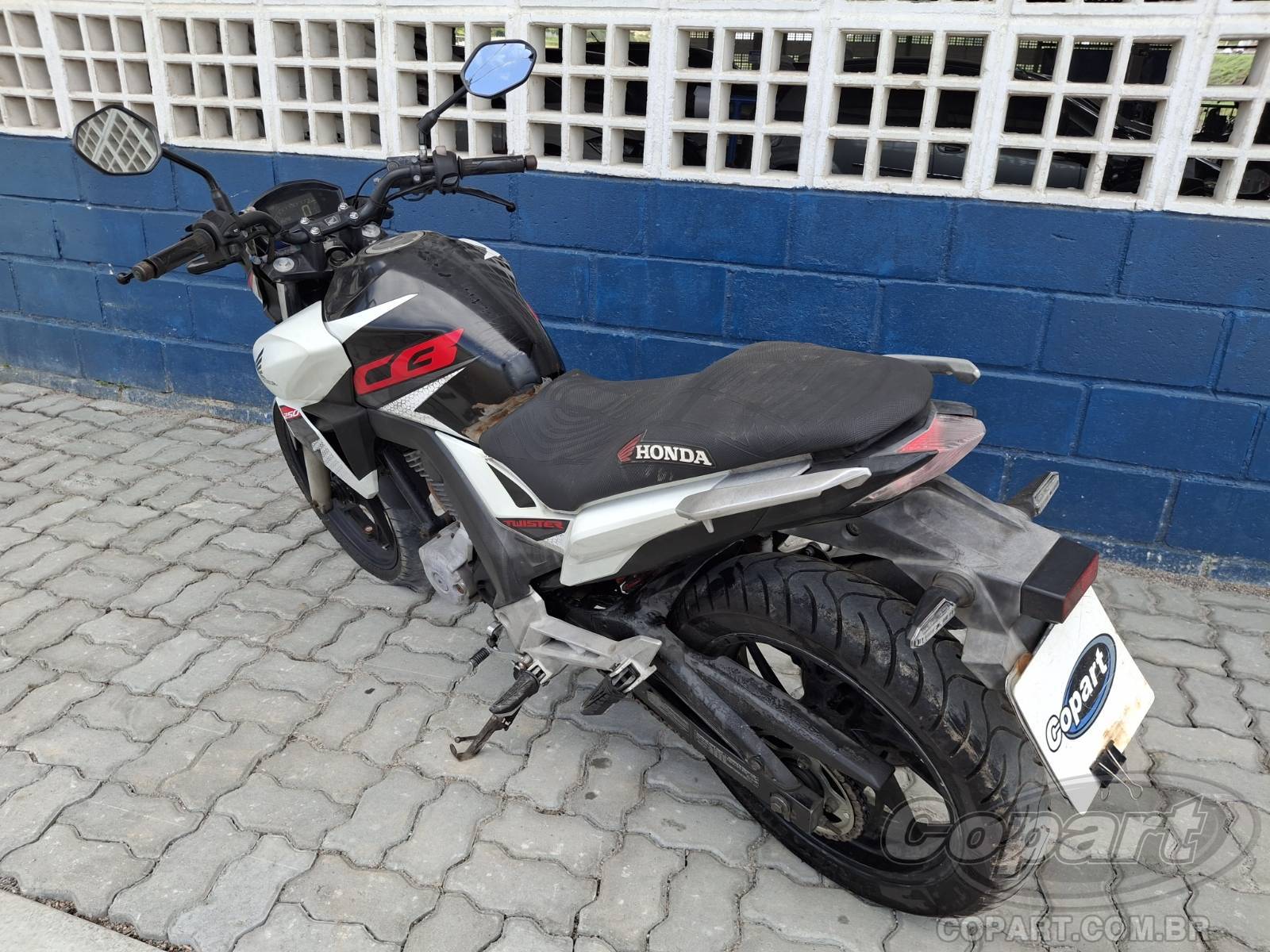 2019 HONDA CB 250 F — foto 3 de 10