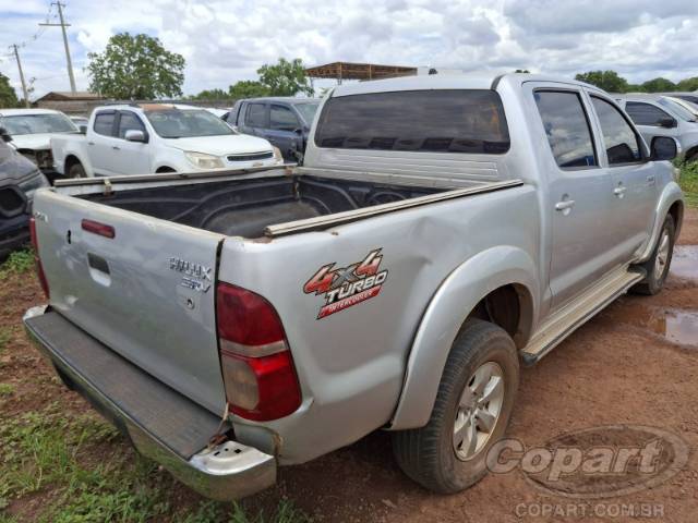 2013 TOYOTA HILUX CD 