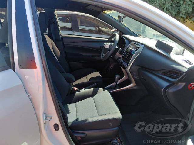 2021 TOYOTA YARIS 