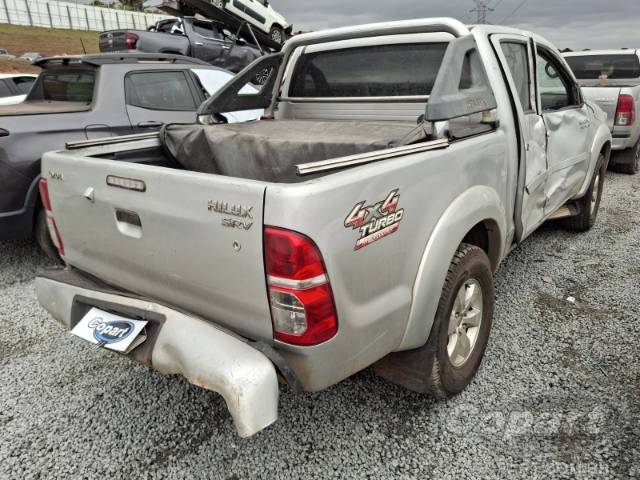 2015 TOYOTA HILUX CD 