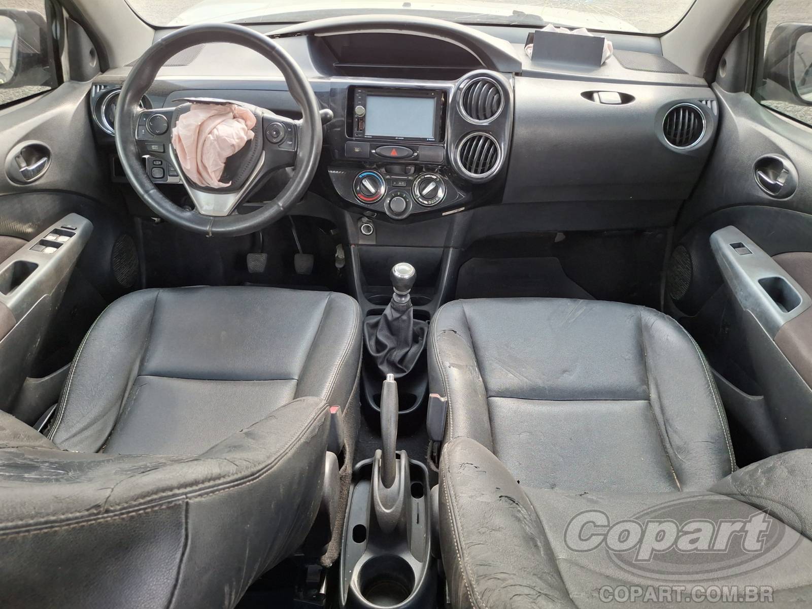 2017 TOYOTA ETIOS SEDA — foto 9 de 11