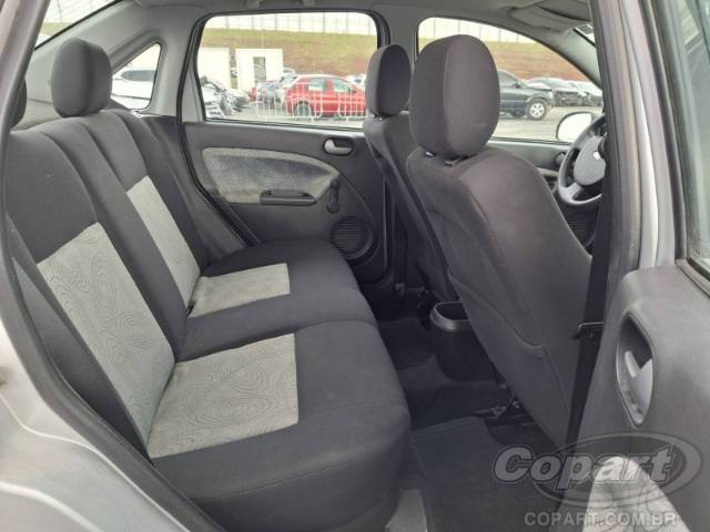 2009 FORD FIESTA SEDAN 
