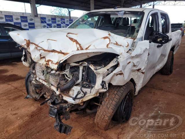 2025 TOYOTA HILUX CD 