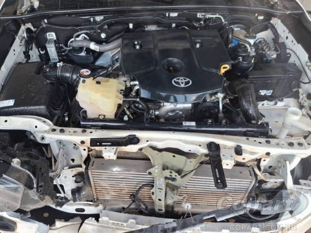 2025 TOYOTA HILUX CD 