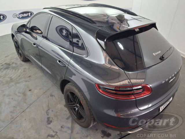 2017 PORSCHE MACAN 