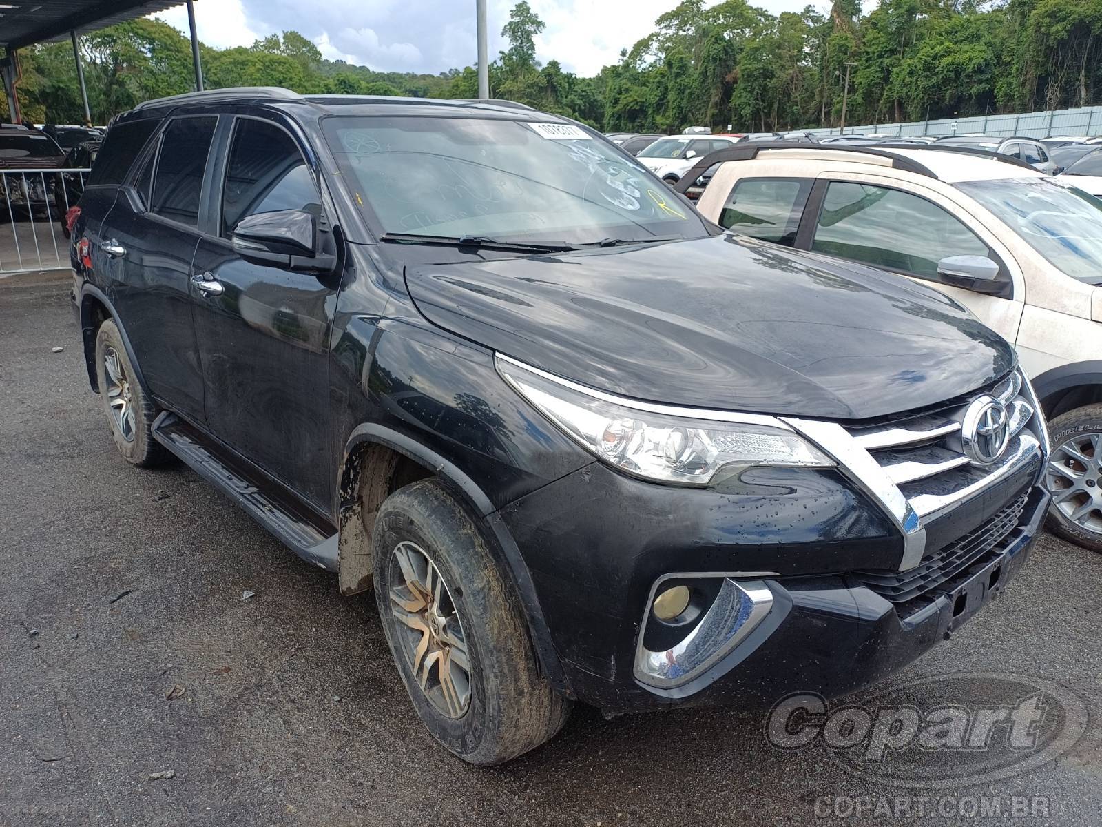 Veículo Toyota SW4 Toyota SW4 2.7 16V VVT-i 2019 Recuperável 2019 em leilão