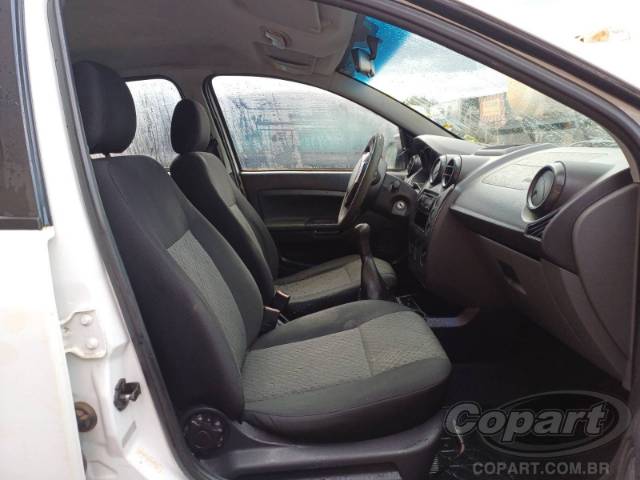 2014 FORD FIESTA 