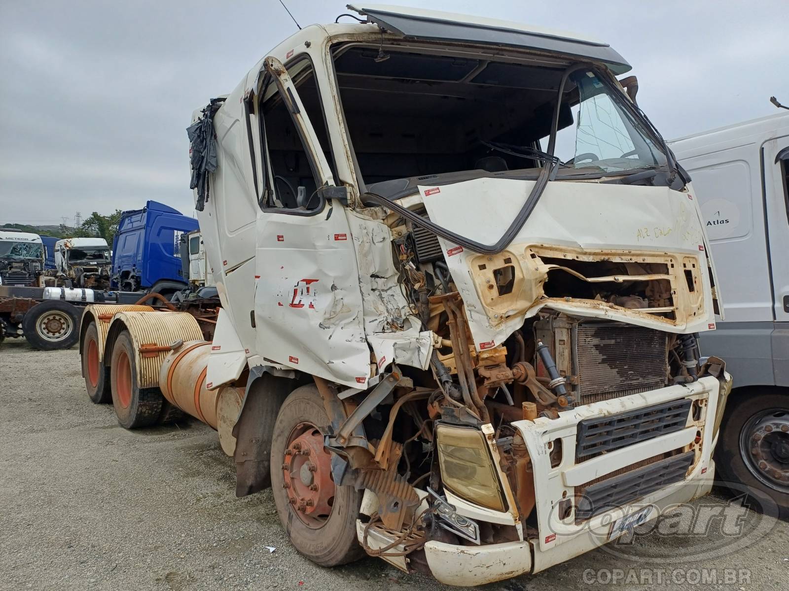 Volvo FH FH 520 GLOBETROTTER 6x4 2p (diesel)