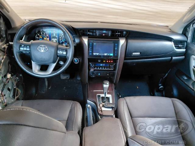 2018 TOYOTA HILUX SW4 