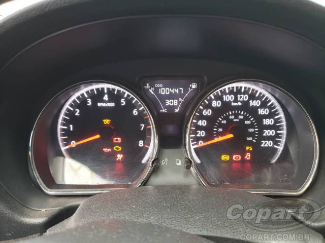 2016 NISSAN VERSA 