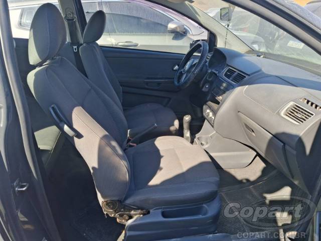 2010 VOLKSWAGEN FOX 