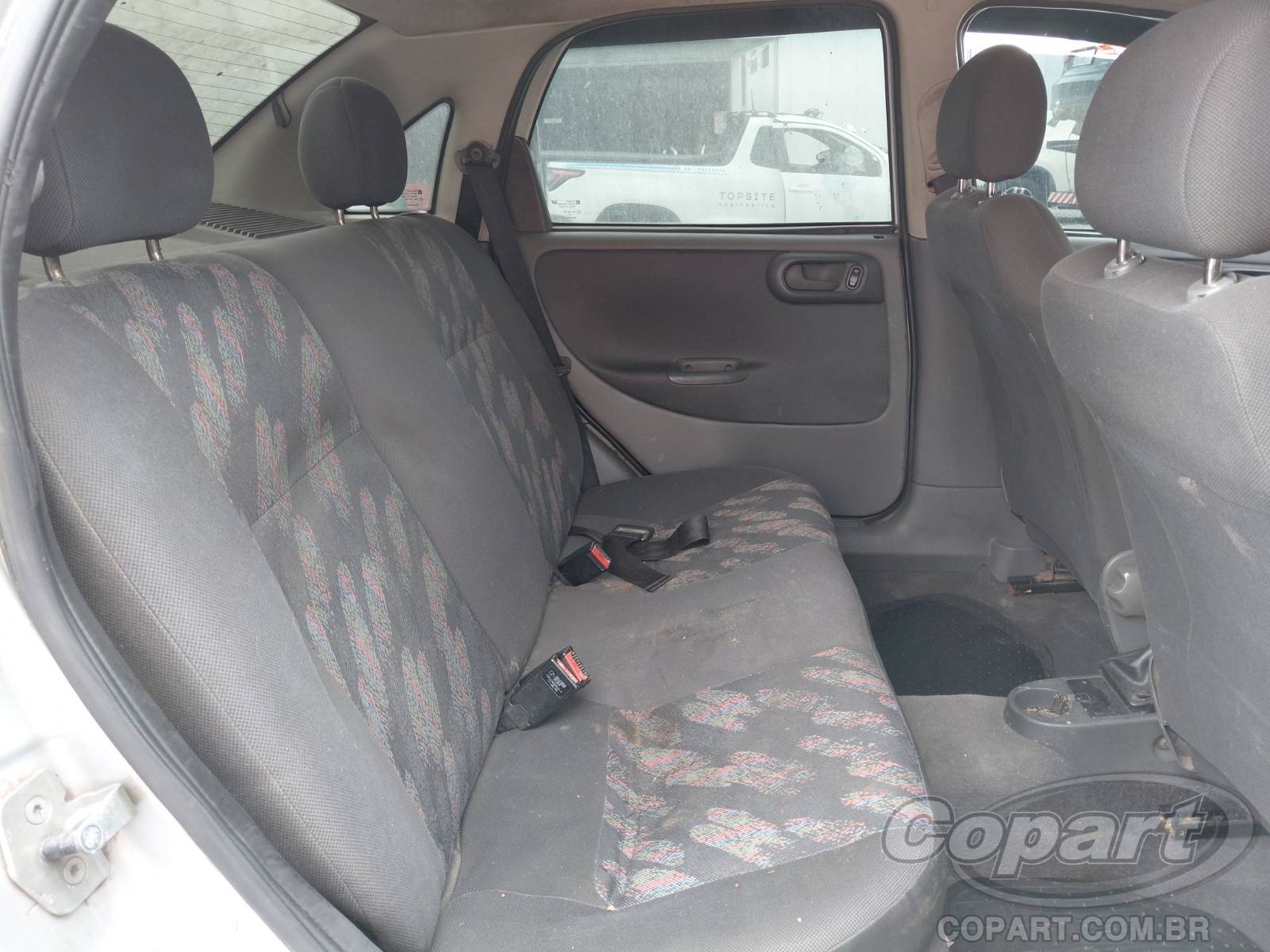 Foto 6 de 13: 2003 CHEVROLET CORSA SEDAN
