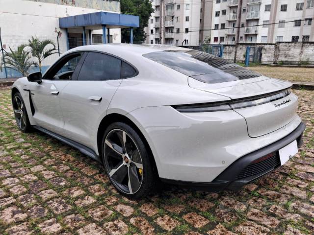 2021 PORSCHE TAYCAN 