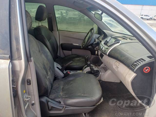2013 MITSUBISHI L200 TRITON 