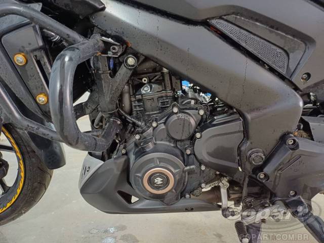 2025 BAJAJ DOMINAR 