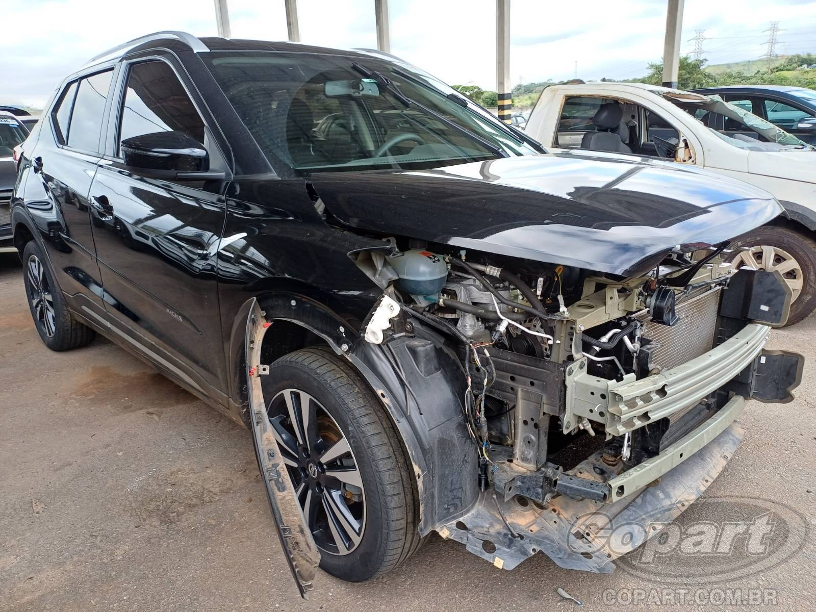 Nissan Kicks Advance CVT 1.6 2022 Colisão Média Monta