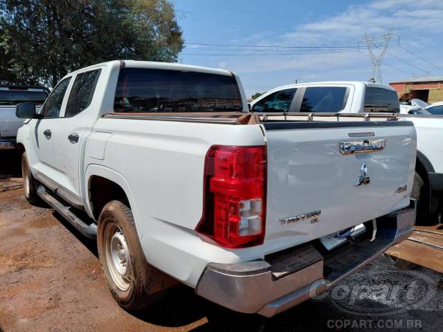 2027 MITSUBISHI Triton 