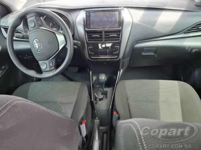 2024 TOYOTA YARIS SEDA 