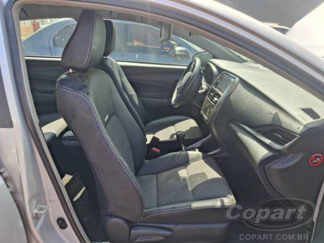 2025 TOYOTA YARIS SEDA 