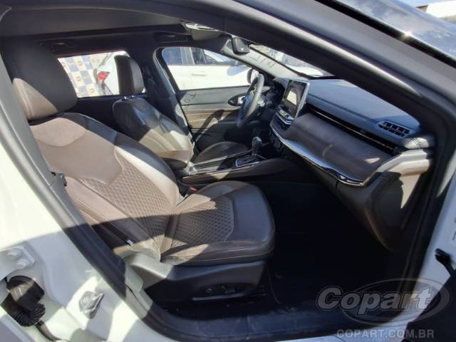 2023 JEEP COMMANDER 