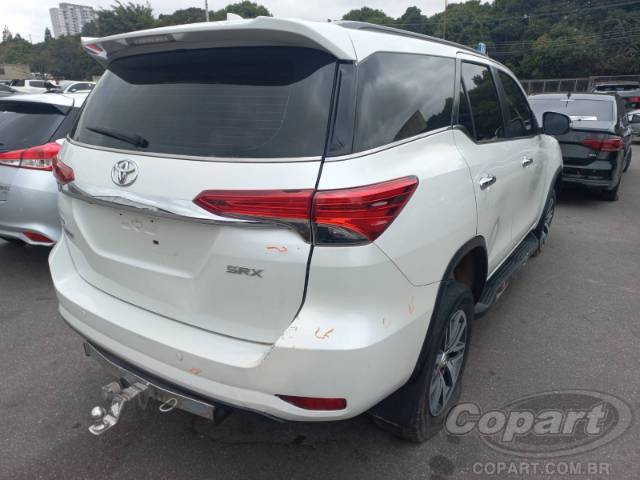 2016 TOYOTA HILUX SW4 