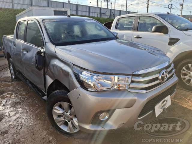 2017 TOYOTA HILUX CD 
