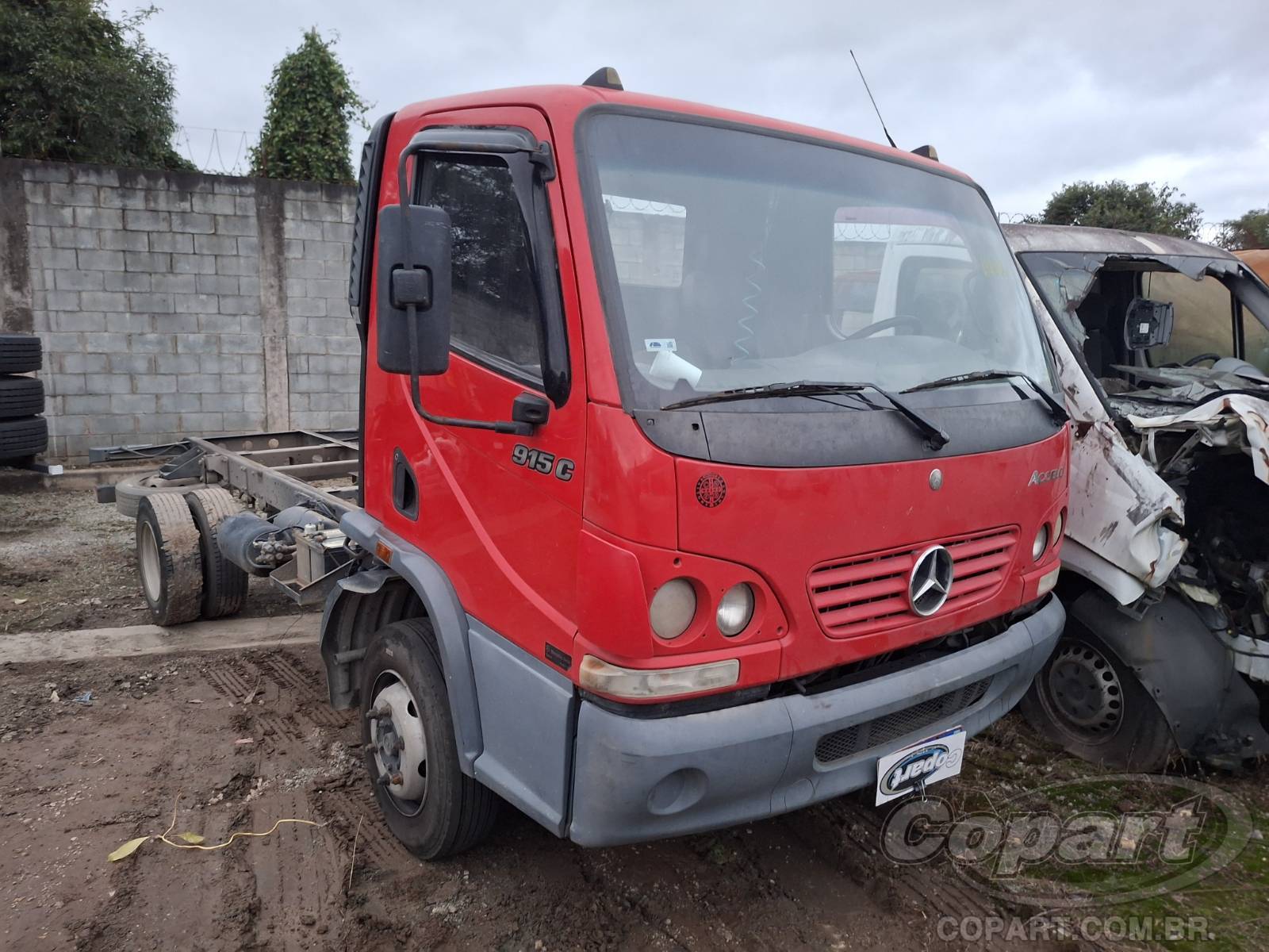 2011 MERCEDES BENZ ACCELO