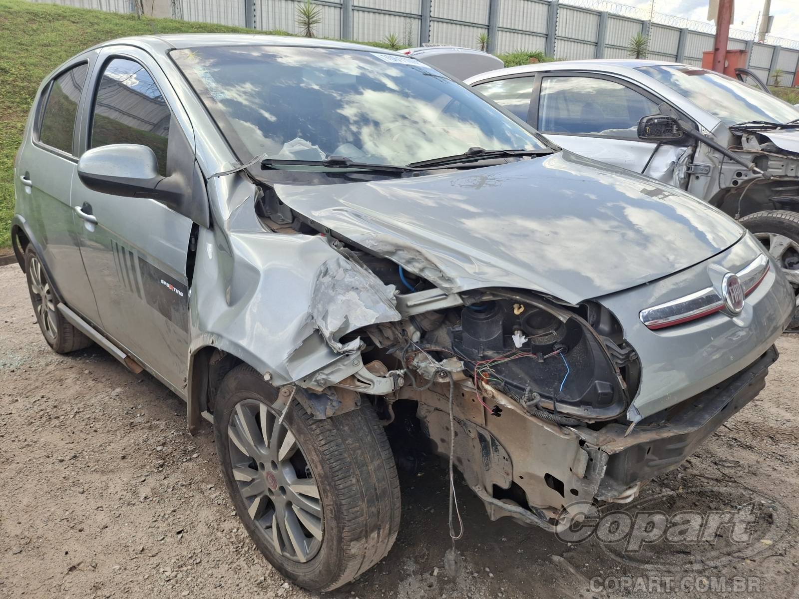 Veículo Fiat Palio Fiat Palio Sporting Dualogic 1.6 16V E.torQ 2013 2013 em leilão